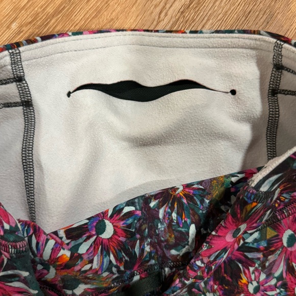 lululemon athletica Floral Leggings Size 4 - Picture 9 of 13